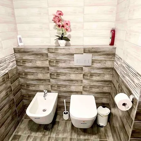 D3 Basilica Luxury Spacious Free Parking For 1 Car