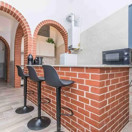 D3 Basilica Luxury Spacious Free Parking For 1 Car Apartament