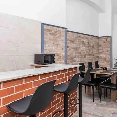 D3 Basilica Luxury Spacious Free Parking For 1 Car *