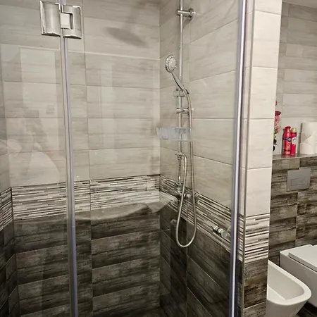 D3 Basilica Luxury Spacious Free Parking For 1 Car